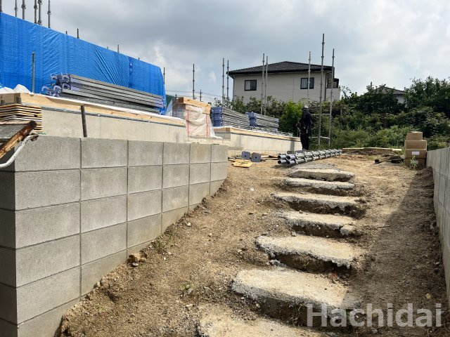 碧南市神有町1丁目　新築戸建＜1号棟＞の前面道路含む現地写真