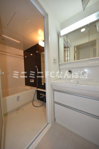 ノーブルスクエア新町の洗面所
