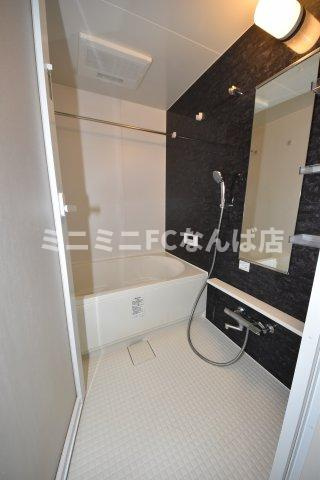 ノーブルスクエア新町の浴室