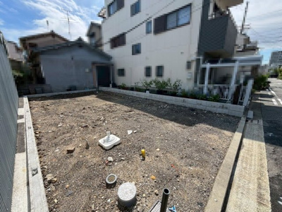 【外観】 | 六条通　新築一戸建 | 一坪以上の浴室でのびのび一日の疲れを癒して下さいね！浴室に窓が付いているので、換気ができて湿気やカビ防止になりますよ♪
