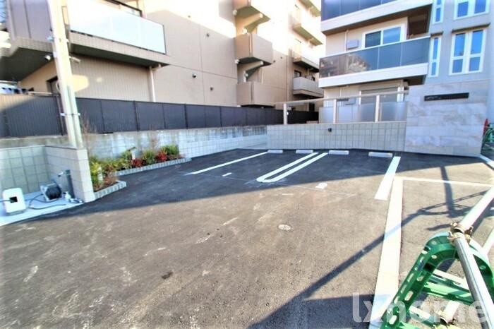 ＡＬＩＶＩＯの駐車場