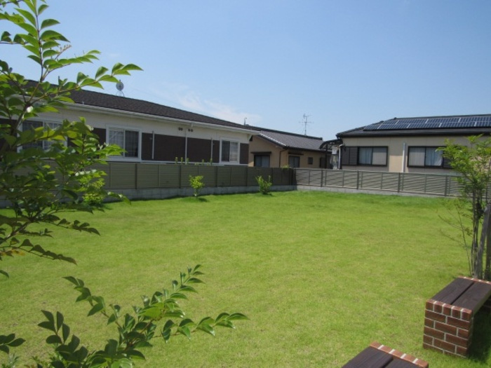 シダーヒルズ 東山　Ｂ棟の庭