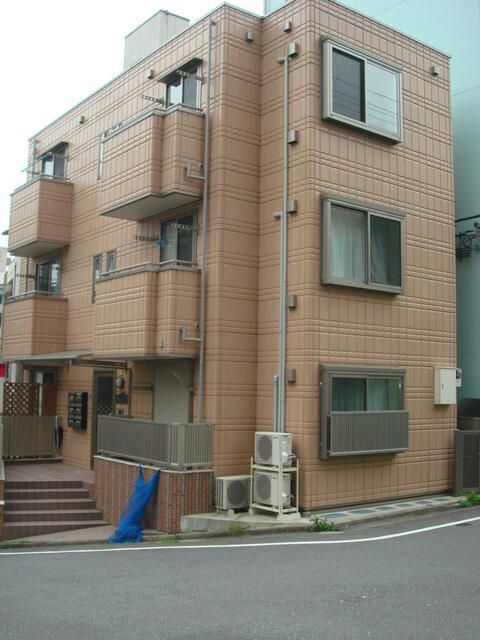 メゾンベレーザの外観