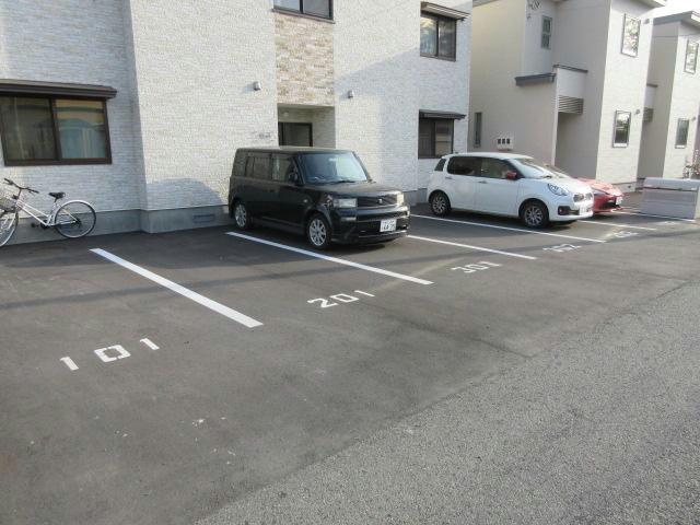 オルフェの駐車場