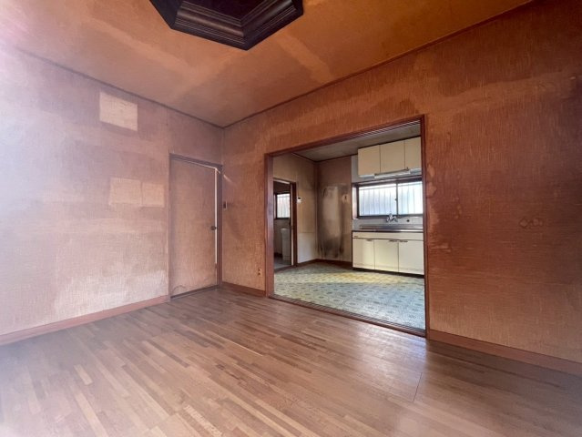 【居間・リビング】 | 鴻巣市神明2丁目　中古戸建