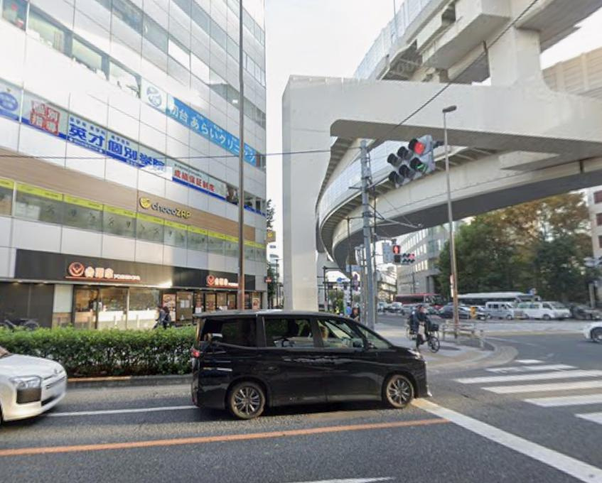 渋谷区代々木４丁目の事務所の周辺