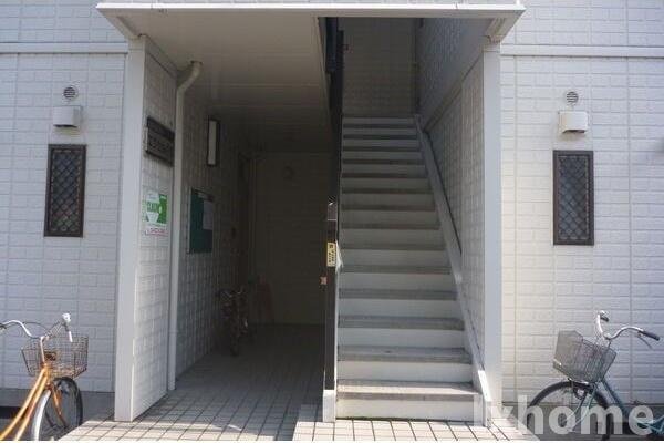 エクセル小西D棟のロビー|落ち着いたロビーです