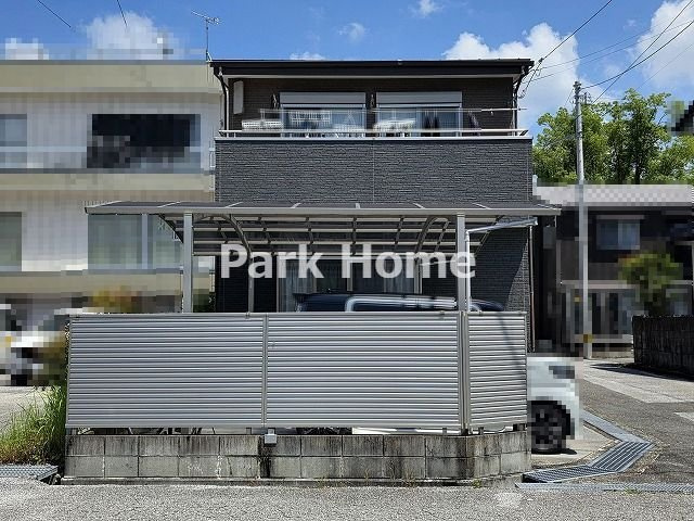 高知市一宮西町1丁目　中古戸建ての前面道路含む現地写真