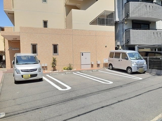 フレスクーラの駐車場|駐車場があります
