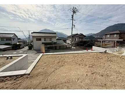 広島市安佐北区亀山５丁目　土地