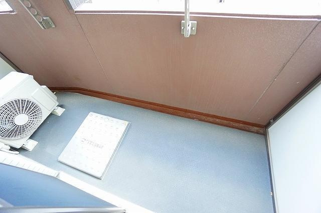 アーデンタワー西本町のバルコニー