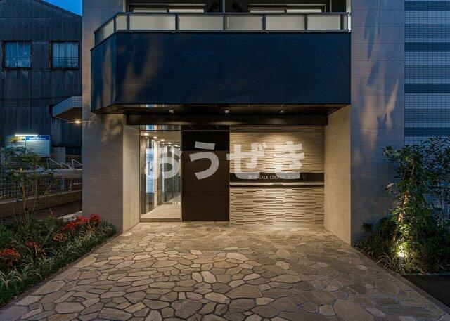 ガーラ・ステーション東神奈川のエントランス|建物の内部です