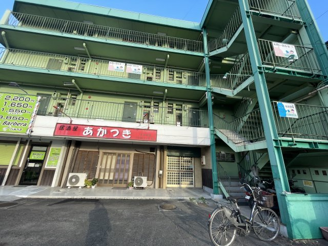 石塚マンションの外観