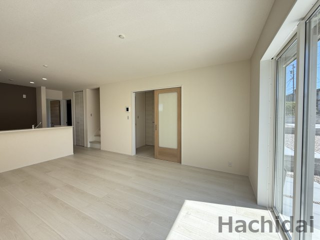 碧南市神有町1丁目　新築戸建＜4号棟＞の居間・リビング