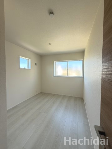 碧南市神有町1丁目　新築戸建＜4号棟＞の洋室|5.4帖左洋室