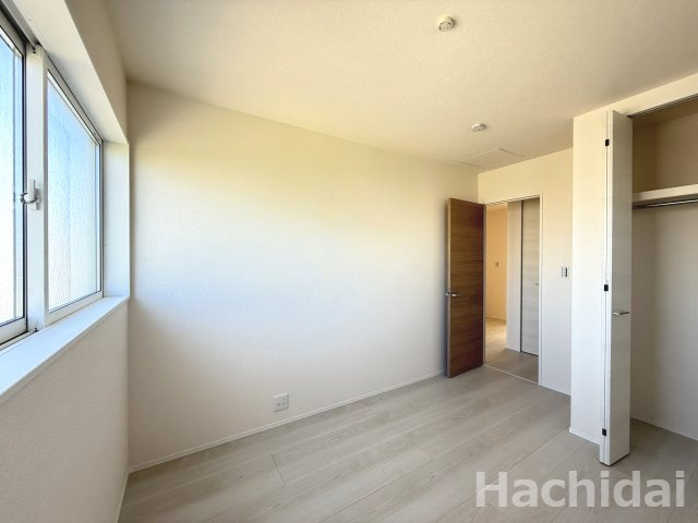 碧南市神有町1丁目　新築戸建＜4号棟＞の洋室|5.4帖左洋室