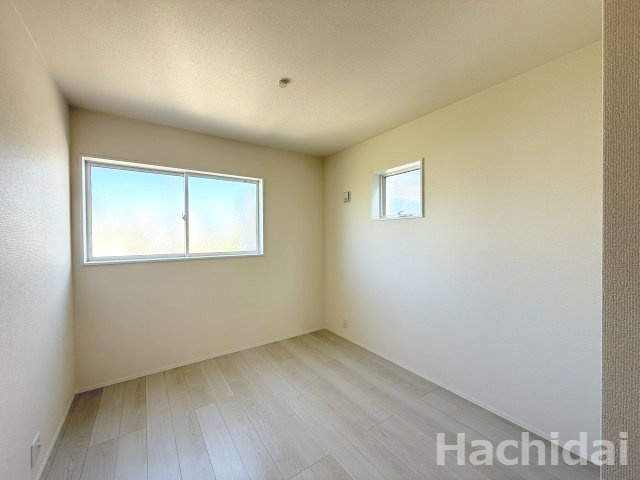 碧南市神有町1丁目　新築戸建＜4号棟＞の洋室|5.4帖右洋室
