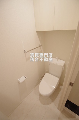 【トイレ】 | ラ・パーチェ | 温水洗浄暖房便座付き♪
