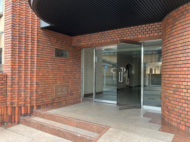 エトワール長岡京のエントランス