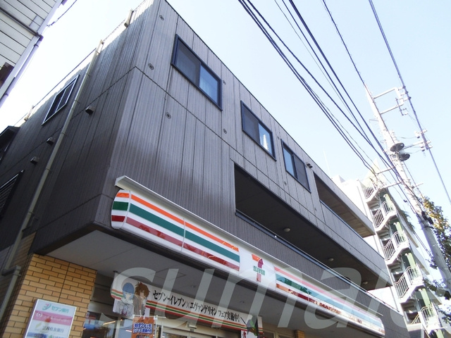 ヴィヴレ志茂の外観|1階コンビニです♪