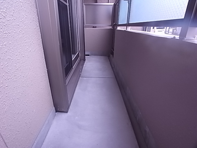 SORATOUMI海岸通のバルコニー