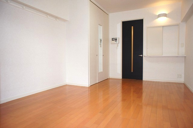 エンクレスト博多の居間・リビング|使いやすい居間です