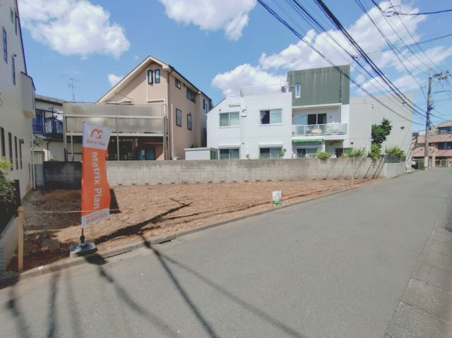【前面道路含む現地写真】 | 世田谷区弦巻3丁目　新築戸建 | 建物プレゼンテーション受付中