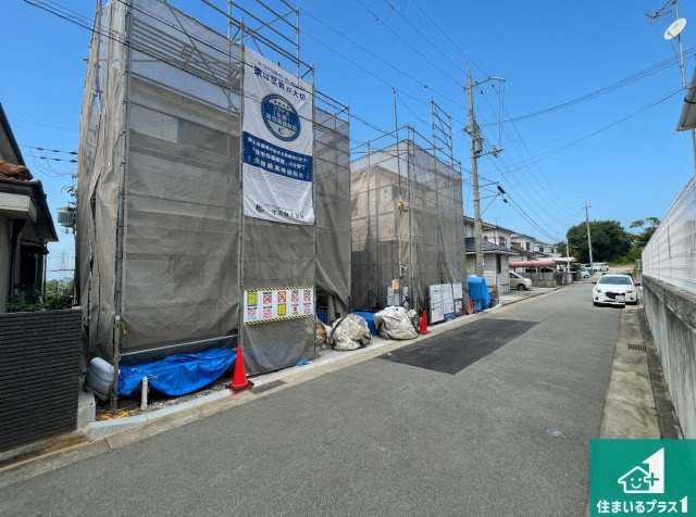 明石市魚住町金ケ崎　第2期　新築一戸建ての前面道路含む現地写真|周辺は落ち着いた街並みの住宅地！子育てがしやすい住環境です！まだ未完成ですが、現地でしかわからない事もございます。是非一度ご覧ください。