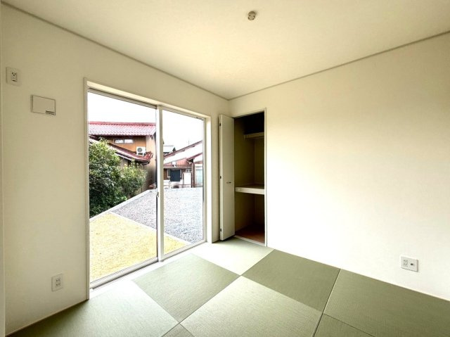 【商談中】クワイエ　大垣市荒尾町第３　全１区画分譲のその他共用部分|一室あると便利な和室は、来客時はもちろん、お子様のお昼寝や遊び場、寝室としてもご利用いただけます。
日本の良き文化を引き継ぐ、色々な用途で使える、癒しの空間です。