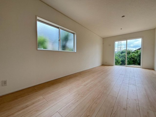 【商談中】クワイエ　大垣市荒尾町第３　全１区画分譲の居間・リビング|
■ヤマダ不動産　株式会社リライフ　