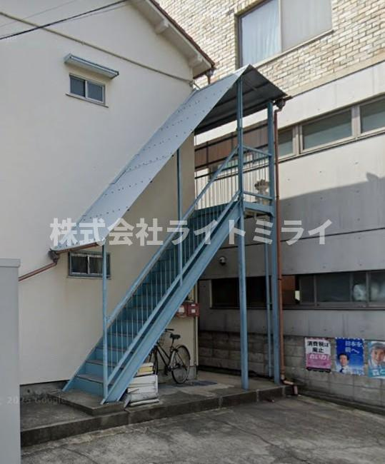 上原荘のエントランス