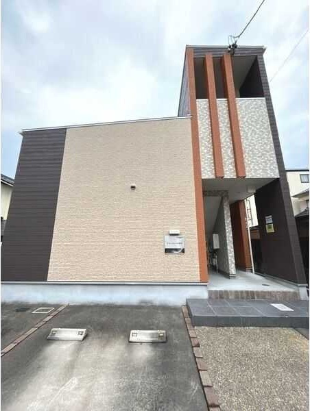 グランビル上小田井の外観