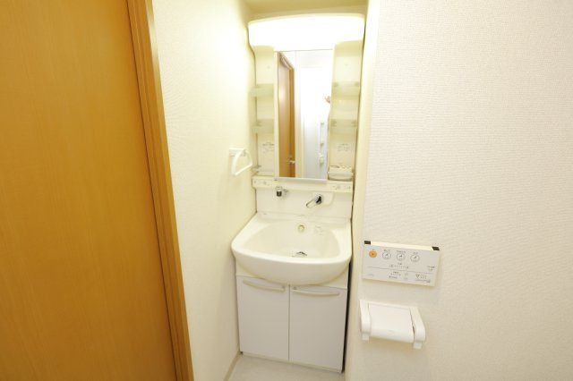 カラコレス篠崎の洗面所