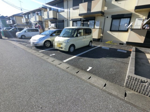 【駐車場】