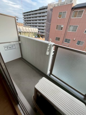 エスタシオン高石のバルコニー