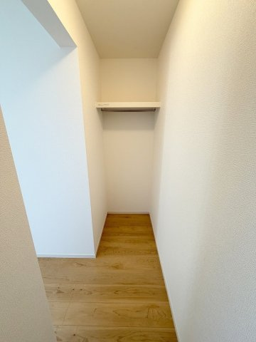三郷市早稲田3丁目　中古戸建の収納|たっぷり収納できるウォークインクローゼット