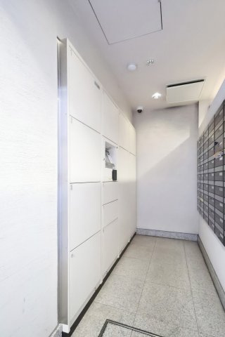 ガーデンヴィラ三軒茶屋の設備|ガーデンヴィラ三軒茶屋：便利な宅配ボックス付きマンションです！