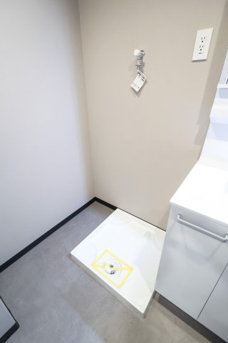 ガーデンヴィラ三軒茶屋の洗面所|ガーデンヴィラ三軒茶屋：洗面室には室内洗濯機置き場があります！