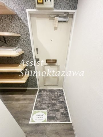 コパルタージュ・Kの玄関