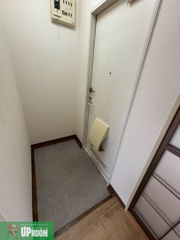 フレグランス岩野の玄関