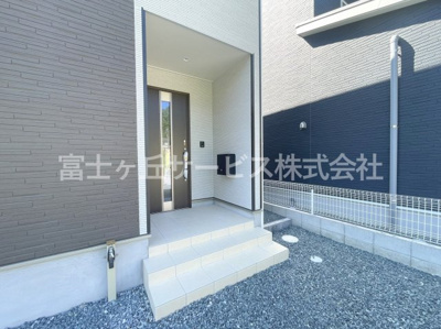 【エントランス】 | 菊川市柳3丁目 3期 新築一戸建て | エントランスです