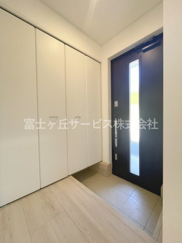【玄関】 | 菊川市柳3丁目 3期 新築一戸建て | 玄関です
