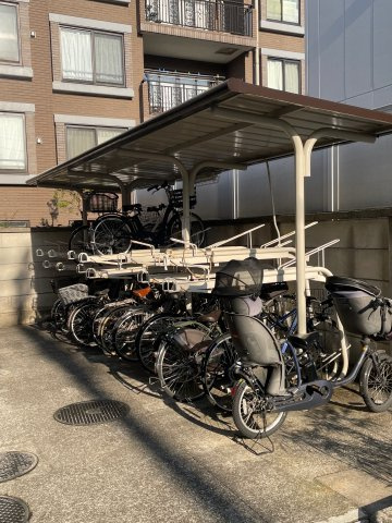 クレアモントハウスの駐輪場