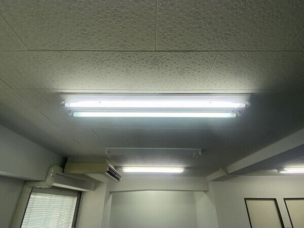 紀志屋ビルの内装