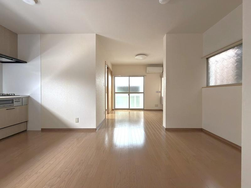 高知市百石町3丁目　中古戸建ての居間・リビング