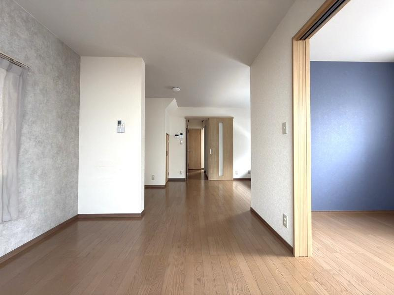 高知市百石町3丁目　中古戸建ての居間・リビング