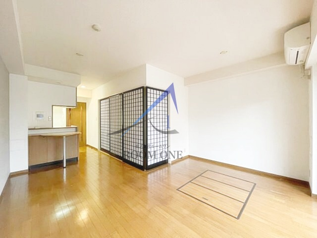 ヴァンテアンライフ高円寺壱番館の居間・リビング|洋室のお部屋です。