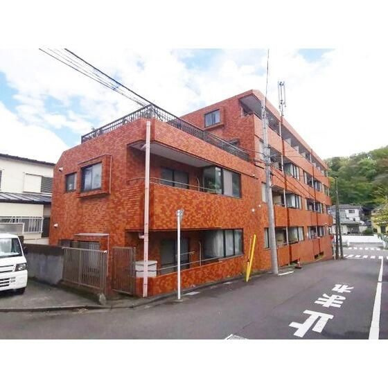 多摩市豊ヶ丘１丁目の賃貸マンションの外観