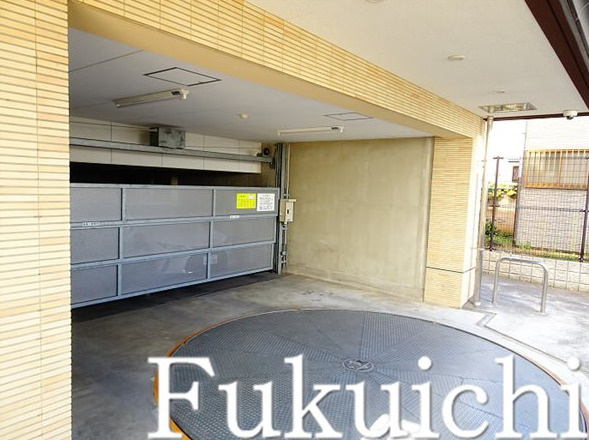 Park Cube学芸大学の駐車場
