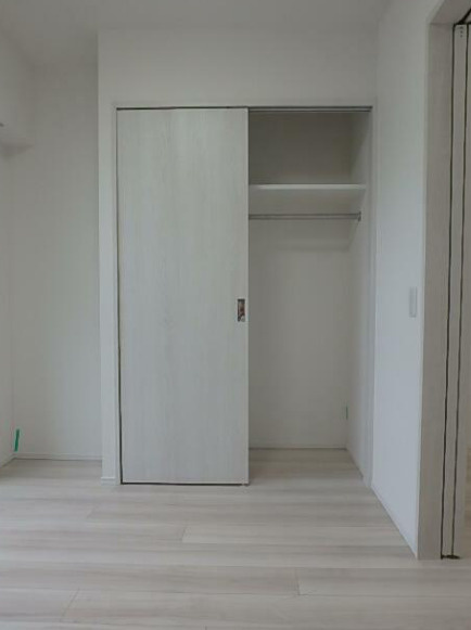 調布市小島町３丁目の賃貸マンションの収納